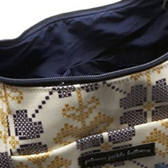 Luxury Petunia Pickle Bottom Unisex Touring Tote - Picture 6 of 7